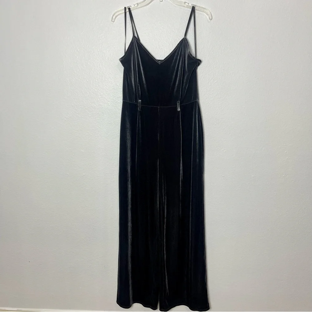 Forever 21 Dark Grey Silver Velvet Wide Leg Jumpsuit - Picture 7 of 10
